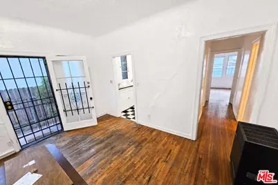 905 Sanborn Ave, Los Angeles, CA 90029 - Photo 17