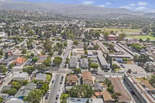 24802 Walnut St, Santa Clarita, CA 91321 - Photo 9