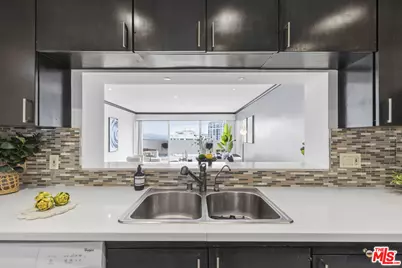 10701 Wilshire Blvd #2202, Los Angeles, CA 90024 - Photo 19