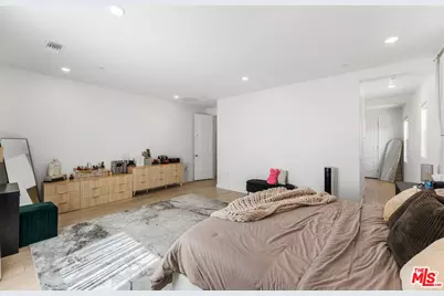 42831 Coronet Dr, Lancaster, CA 93536 - Photo 33