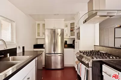 5815 Franklin Ave, Los Angeles, CA 90028 - Photo 11