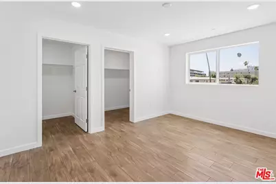 833 W 84th St, Los Angeles, CA 90044 - Photo 5