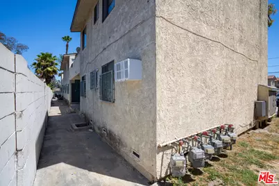 10965 Wright Rd, Lynwood, CA 90262 - Photo 21
