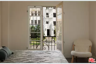 109 N Sycamore Ave #102, Los Angeles, CA 90036 - Photo 11