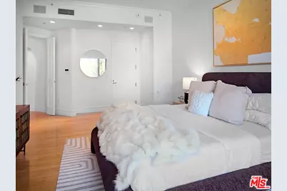 10727 Wilshire Blvd #404, Los Angeles, CA 90024 - Photo 29