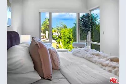 10727 Wilshire Blvd #404, Los Angeles, CA 90024 - Photo 27