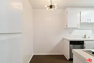 927 N Kings Rd, West Hollywood, CA 90069 - Photo 17