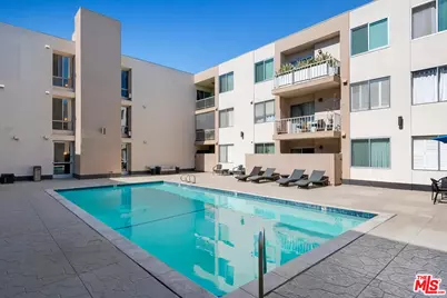 927 N Kings Rd #107, West Hollywood, CA 90069 - Photo 33