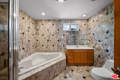 8058 Fulton Ave, North Hollywood, CA 91605 - Photo 21