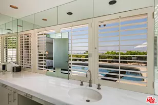 9656 Lawlen Way, Los Angeles, CA 90210 - Photo 29