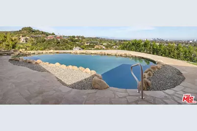 1680 Alta Mura Rd, Pacific Palisades, CA 90272 - Photo 39
