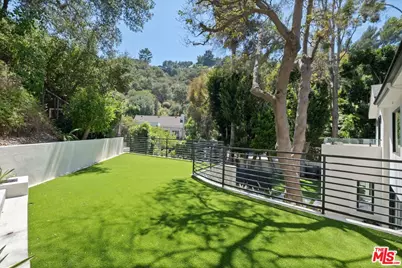 1712 N Beverly Glen Blvd, Los Angeles, CA 90077 - Photo 31