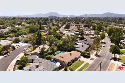 5908 Radford Ave, Los Angeles, CA 91607 - Photo 49