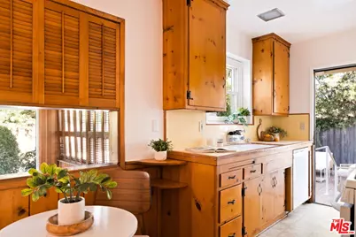 5908 Radford Ave, Los Angeles, CA 91607 - Photo 25