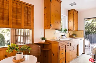 5908 Radford Ave, Los Angeles, CA 91607 - Photo 25