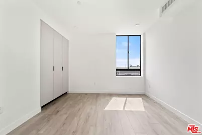 11013 Hartsook St #301, North Hollywood, CA 91601 - Photo 11
