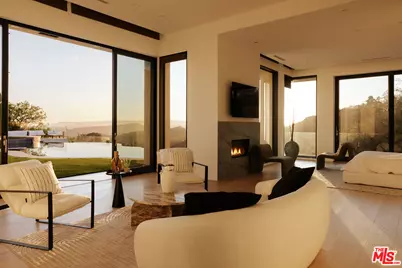 455 Castle Pl, Beverly Hills, CA 90210 - Photo 15