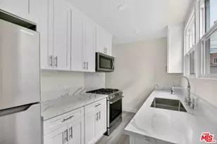 136 S Edgemont St, Los Angeles, CA 90004 - Photo 17