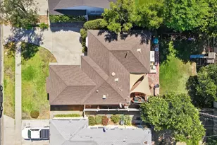 17646 Delano St, Los Angeles, CA 91316 - Photo 29
