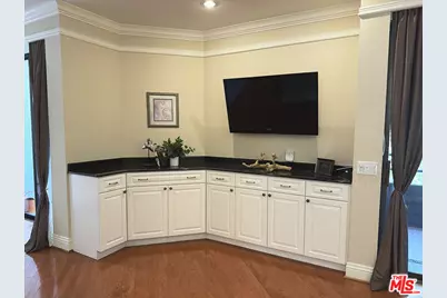 4752 Park Encino Ln #212, Encino, CA 91436 - Photo 9