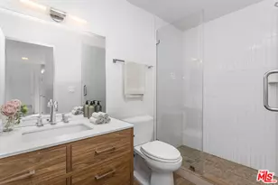 6826 Iris Cir, Los Angeles, CA 90068 - Photo 43