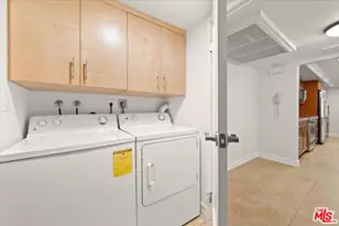 10660 Wilshire Blvd, Los Angeles, CA 90024 - Photo 29