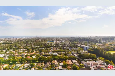 827 Yale St, Santa Monica, CA 90403 - Photo 33