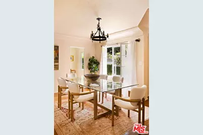 827 Yale St, Santa Monica, CA 90403 - Photo 11