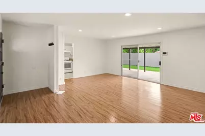 22932 Covello St, Los Angeles, CA 91307 - Photo 11
