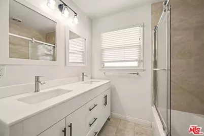 22932 Covello St, Los Angeles, CA 91307 - Photo 27