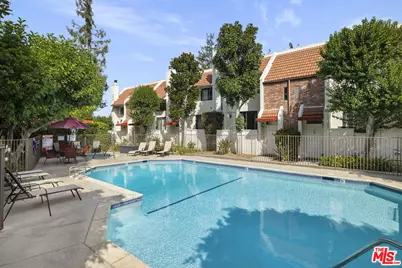 6540 Hayvenhurst Ave #3, Lake Balboa, CA 91406 - Photo 27