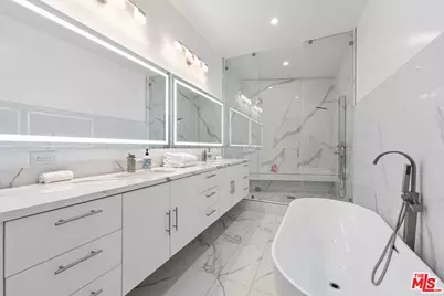 6181 Temple Hill Dr, Los Angeles, CA 90068 - Photo 29