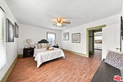 1726 6th Ave, Los Angeles, CA 90019 - Photo 15