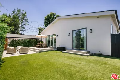5724 Saloma Ave, Los Angeles, CA 91411 - Photo 25
