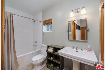 1817 Euclid St, Santa Monica, CA 90404 - Photo 25