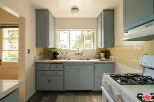 5589 Village Green, Los Angeles, CA 90016 - Photo 29