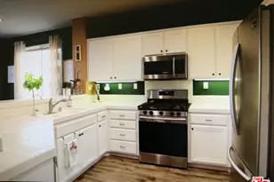 12452 Sonoma Dr, Pacoima, CA 91331 - Photo 19