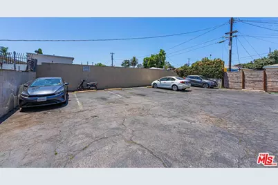 634 W 92nd St, Los Angeles, CA 90044 - Photo 7