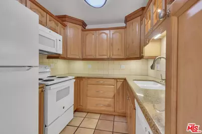 41 Dearborn Pl #67, Goleta, CA 93117 - Photo 7