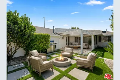 1477 Beverwil Dr, Los Angeles, CA 90035 - Photo 43