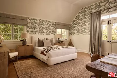339 S Carmelina Ave, Los Angeles, CA 90049 - Photo 35