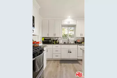2323 Warwick Ave, Los Angeles, CA 90032 - Photo 13