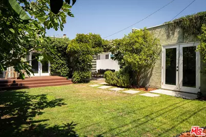 1012 S Longwood Ave, Los Angeles, CA 90019 - Photo 21