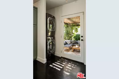 1012 S Longwood Ave, Los Angeles, CA 90019 - Photo 11