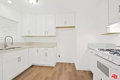 1618 Freeman St, Santa Ana, CA 92706 - Photo 9