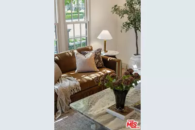 224 N Bowling Green Way, Los Angeles, CA 90049 - Photo 11