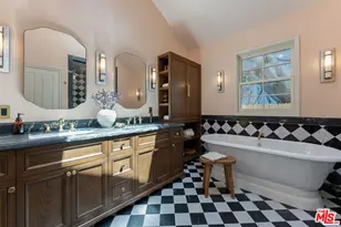 224 N Bowling Green Way, Los Angeles, CA 90049 - Photo 41