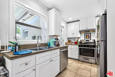 6226 Goodland Ave, Los Angeles, CA 91606 - Photo 11