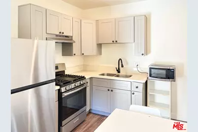 939 S Wilton Pl, Los Angeles, CA 90019 - Photo 15
