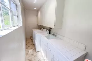 1041 Chantilly Rd, Los Angeles, CA 90077 - Photo 29